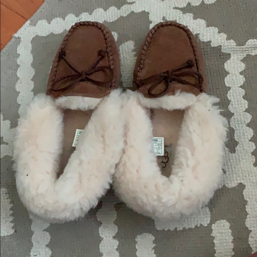 Ugg moccasin fold-over slipper
